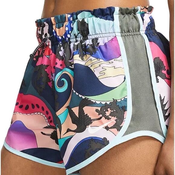 NIKE Women's Icon Clash Tempo Running Shorts Small - Picture 1 of 8